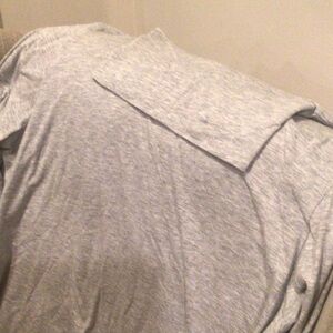 Garnet Hill Women's Gray Long Sleeve Tee